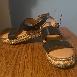 Perfect Summer sandals!